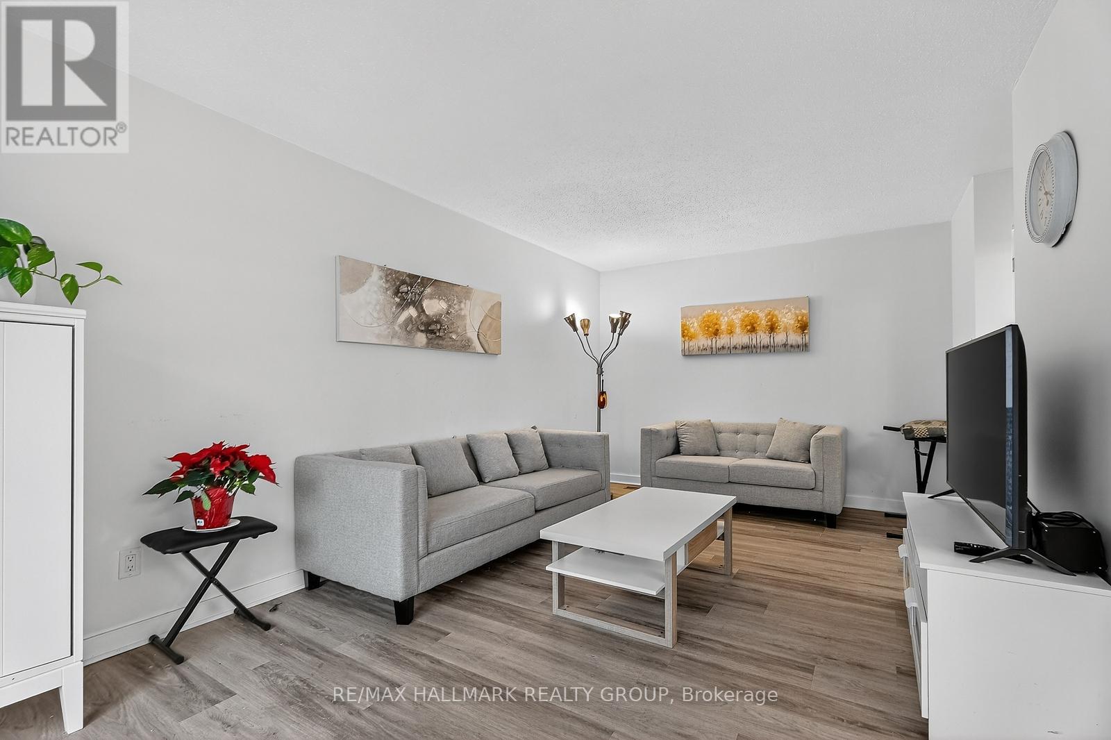 26 - 837 Eastvale Drive