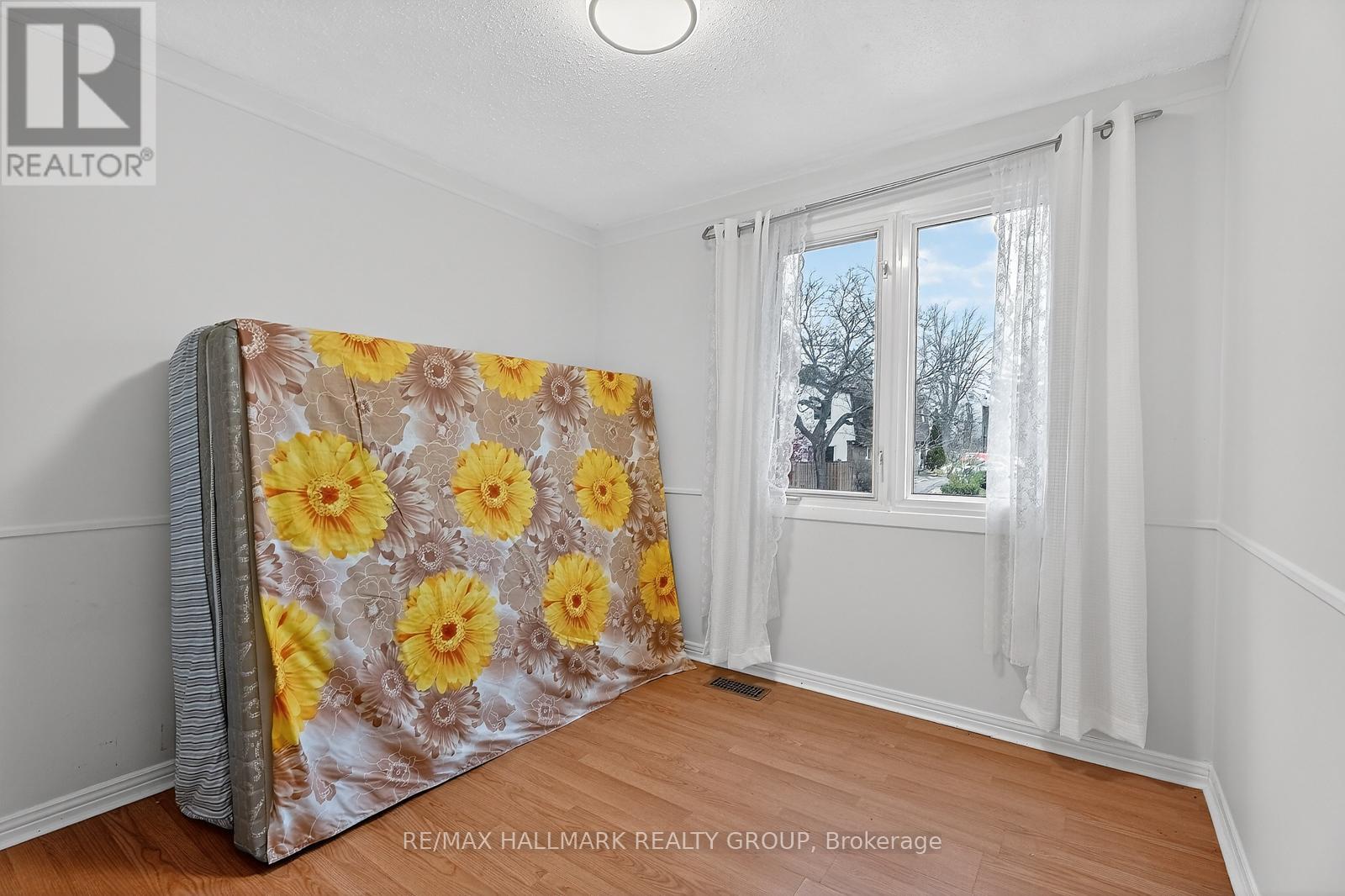 26 - 837 Eastvale Drive