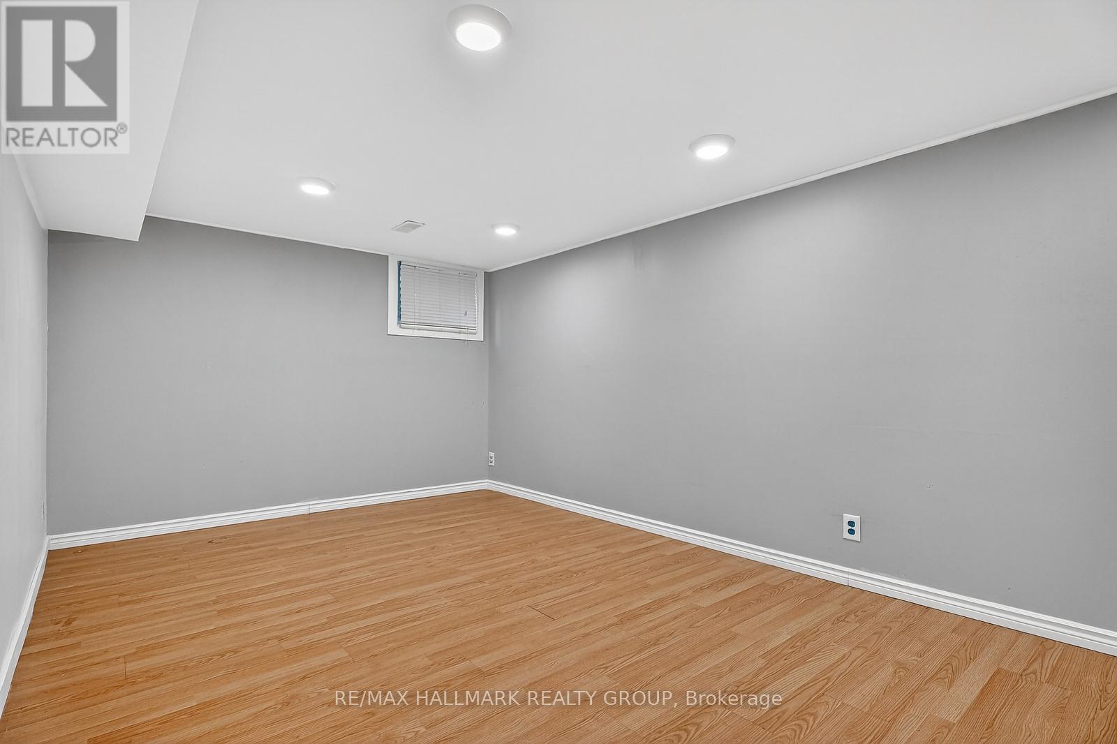 26 - 837 Eastvale Drive