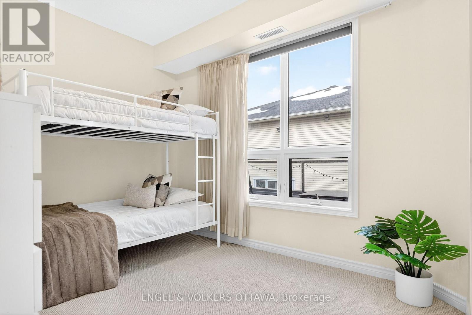 302 - 760 Chapman Mills Drive