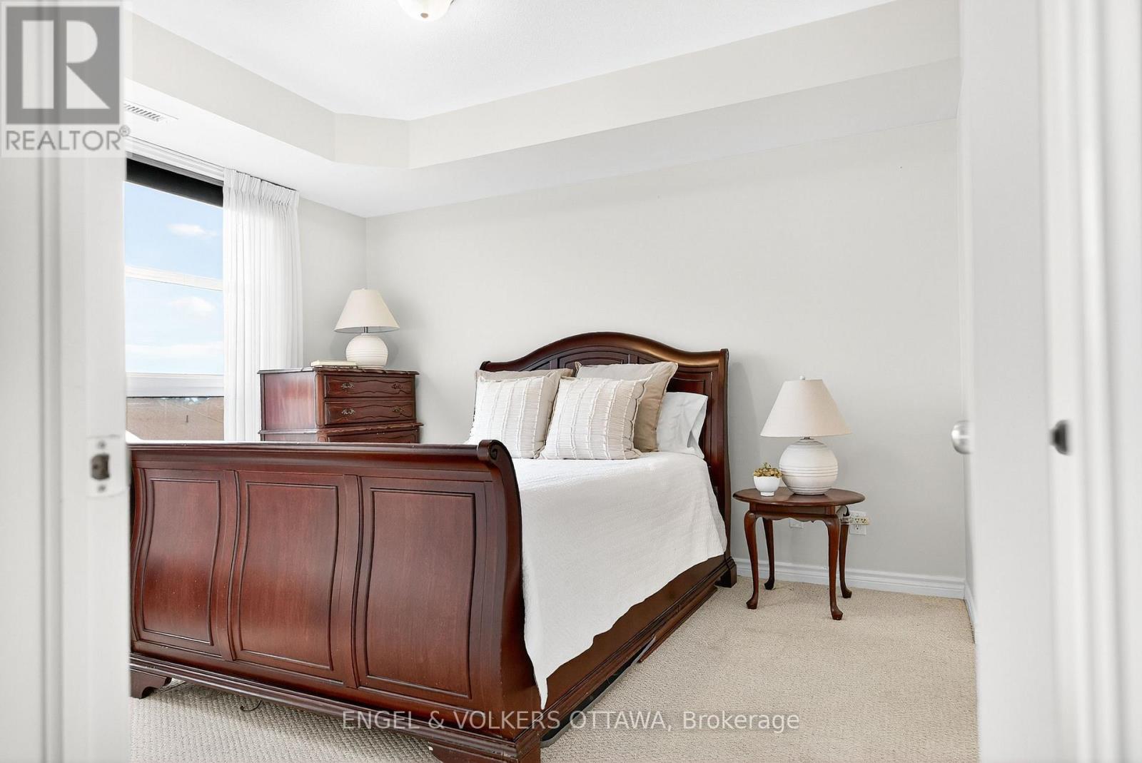 302 - 760 Chapman Mills Drive