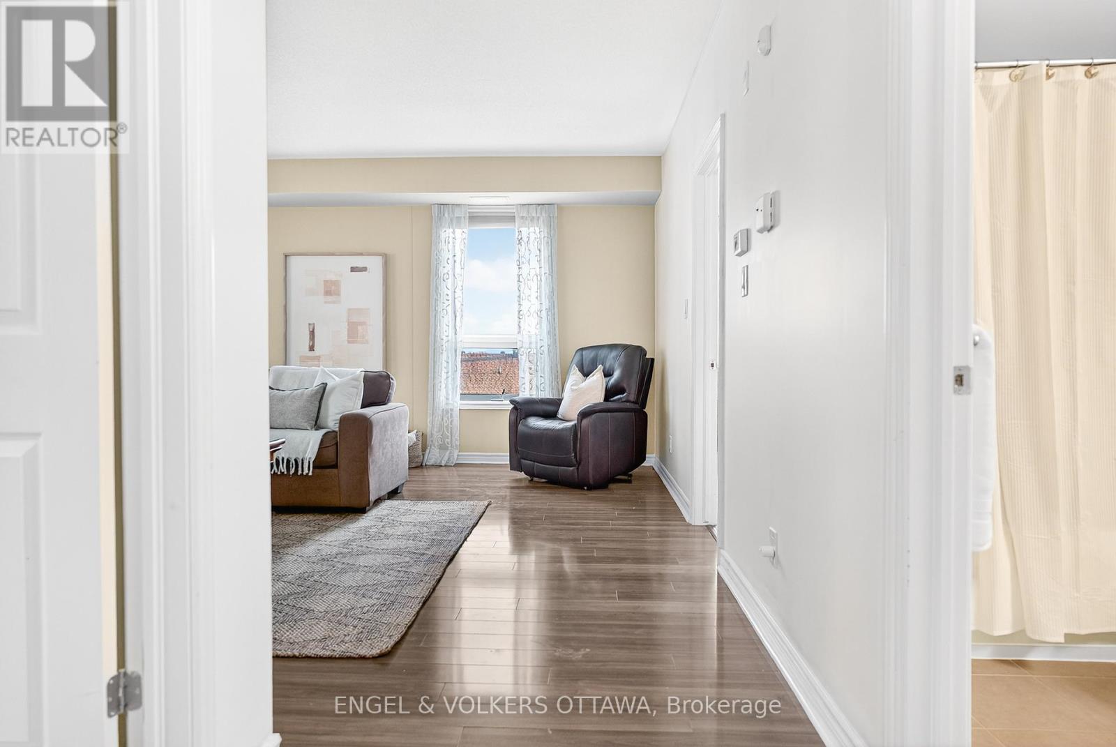 302 - 760 Chapman Mills Drive