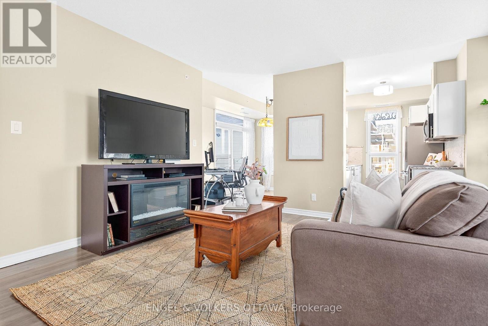 302 - 760 Chapman Mills Drive