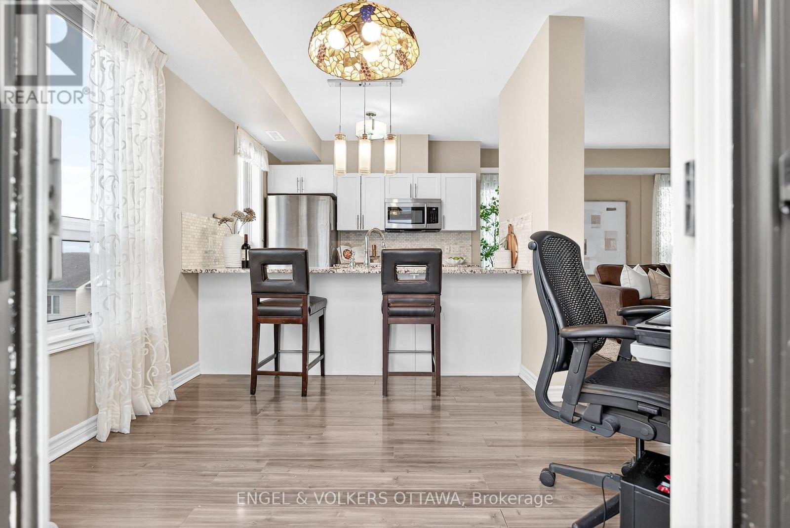 302 - 760 Chapman Mills Drive