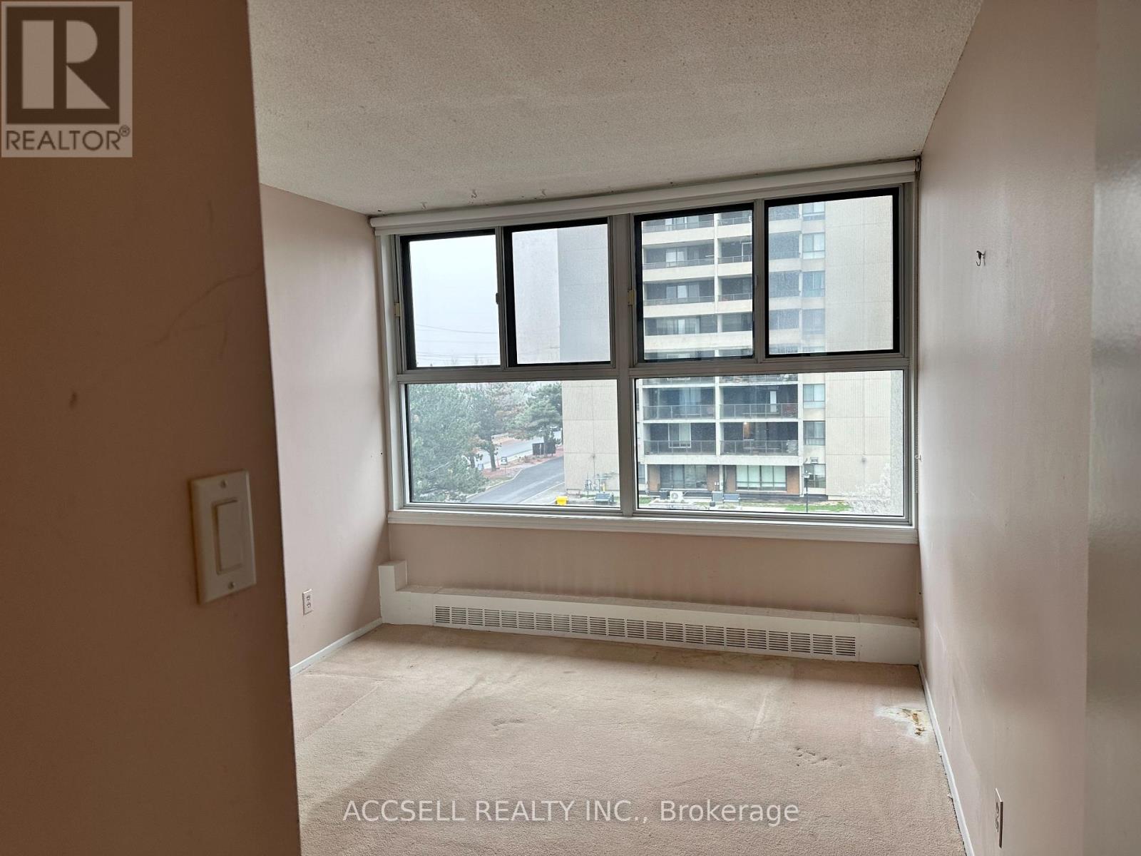 1785 Frobisher Lane N