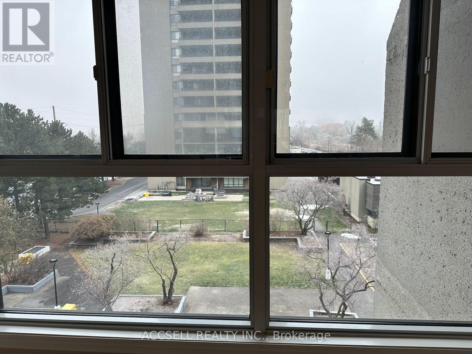 1785 Frobisher Lane N