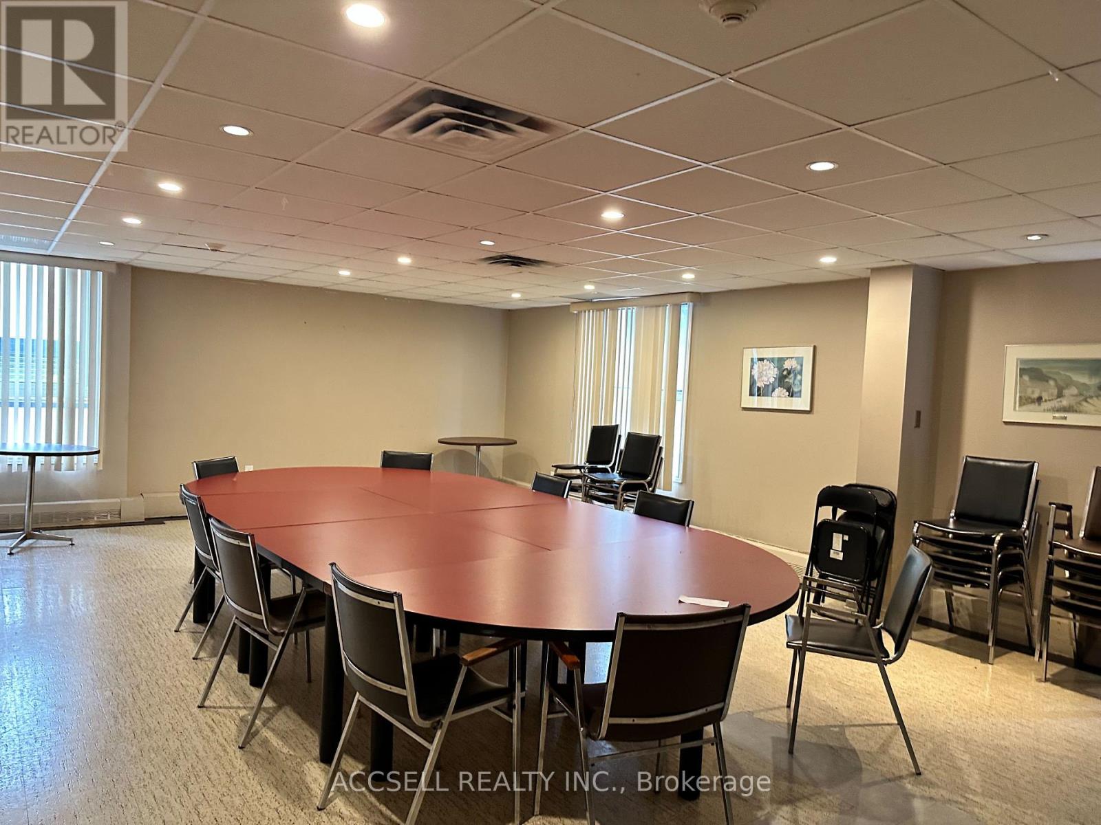 1785 Frobisher Lane N