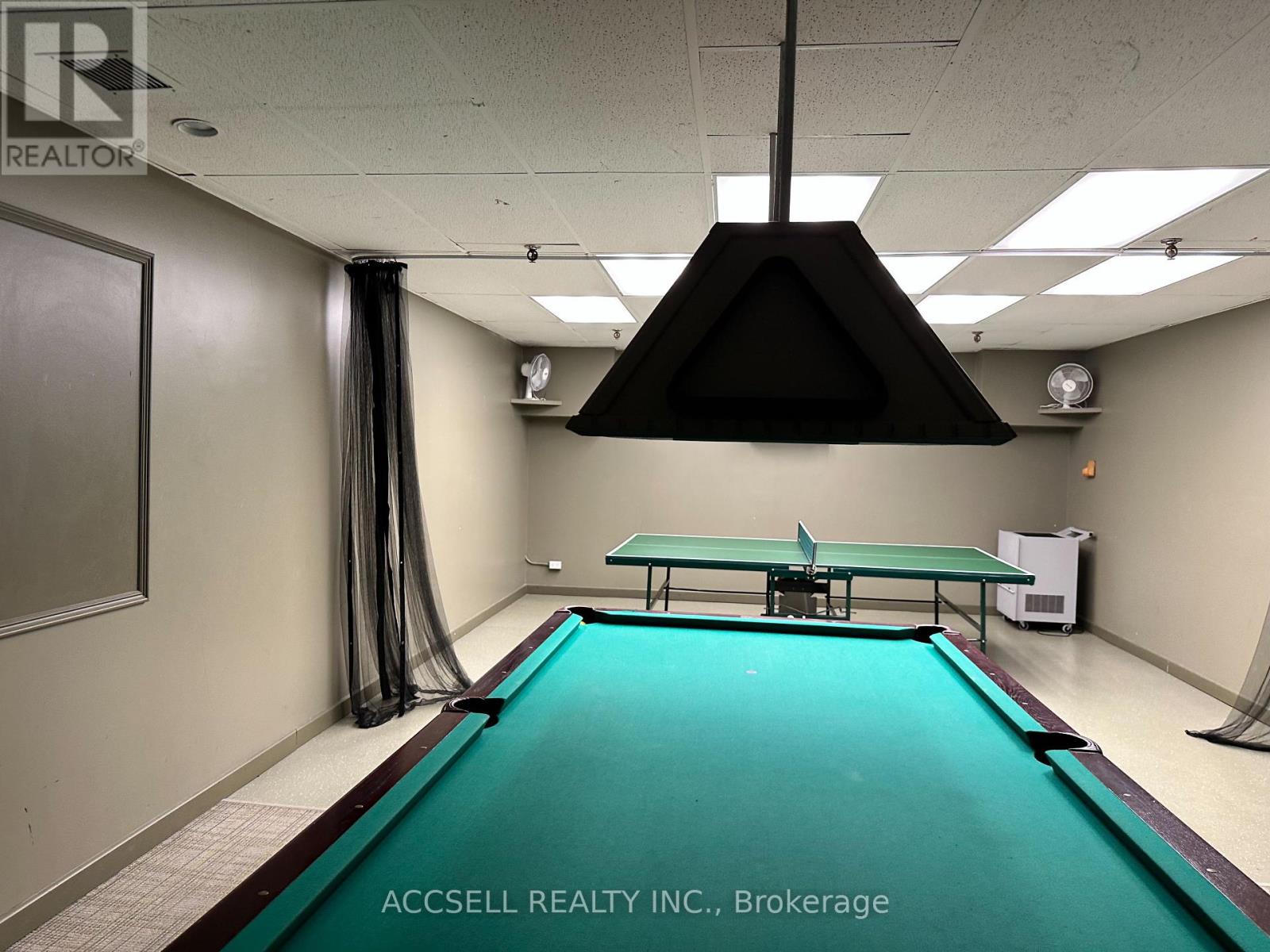 1785 Frobisher Lane N