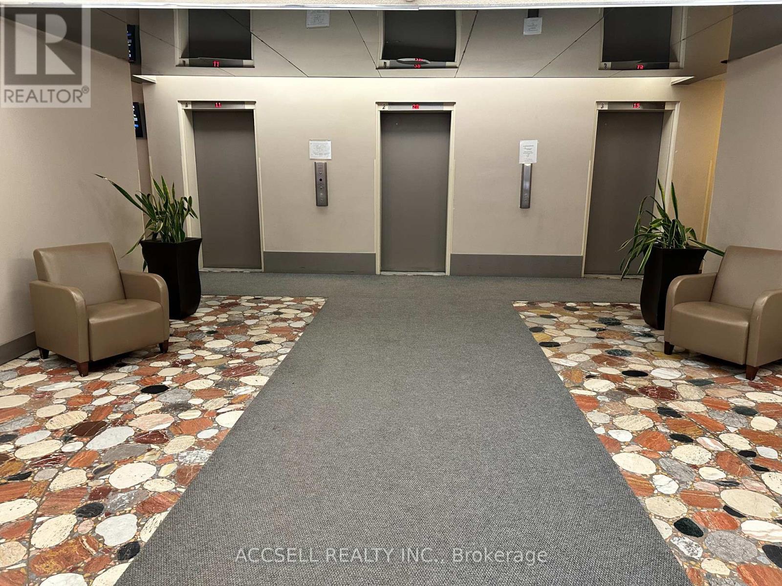 1785 Frobisher Lane N