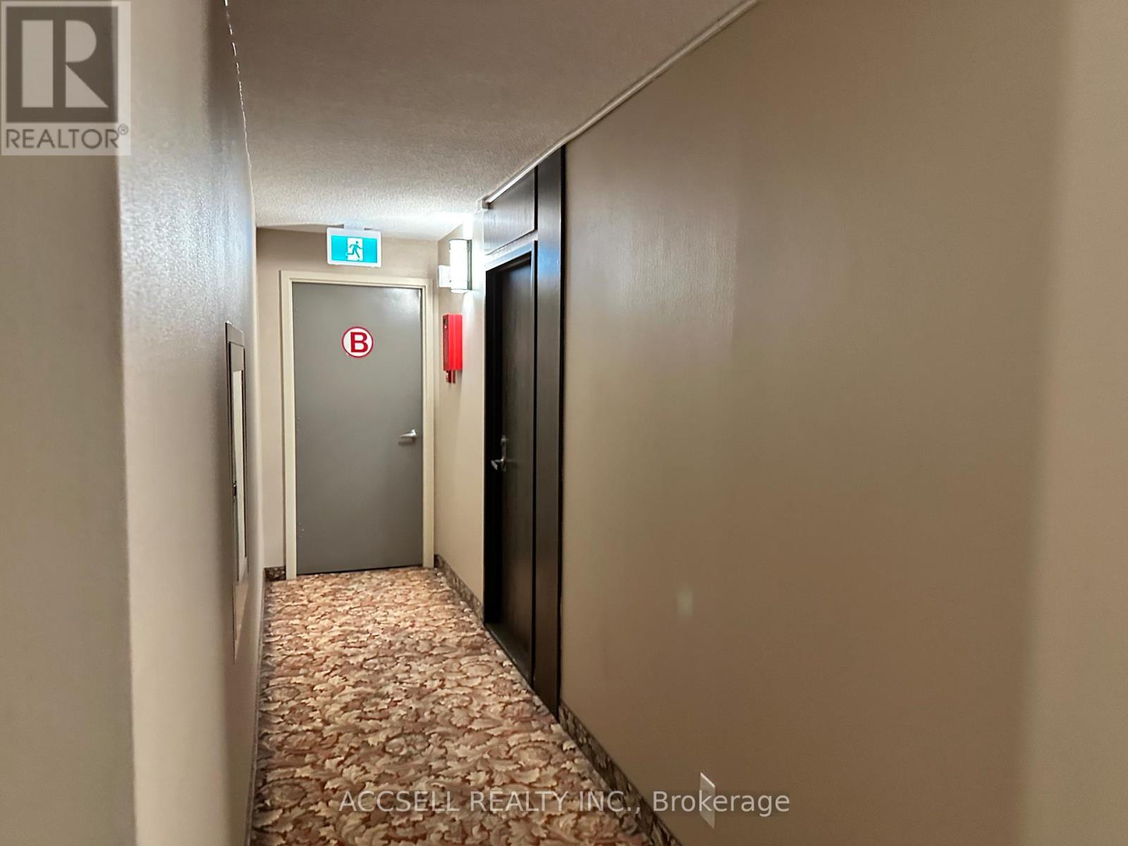 1785 Frobisher Lane N