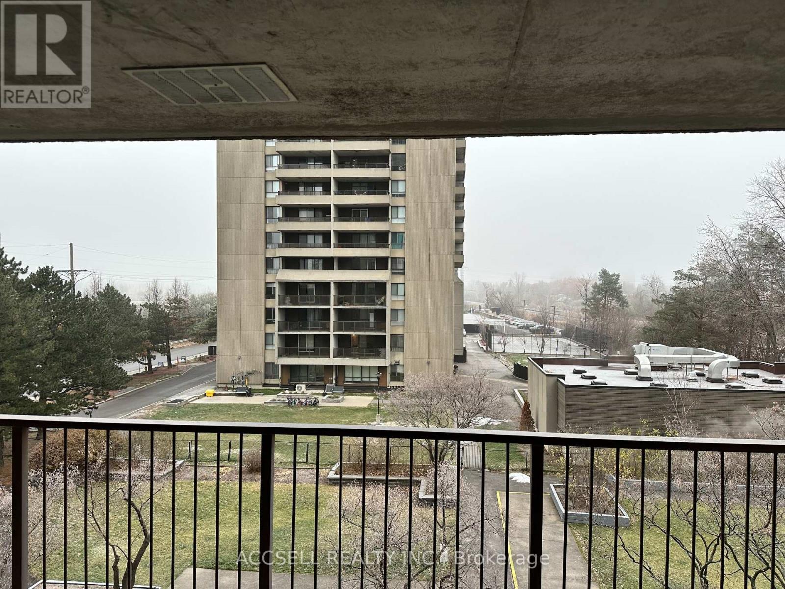 1785 Frobisher Lane N