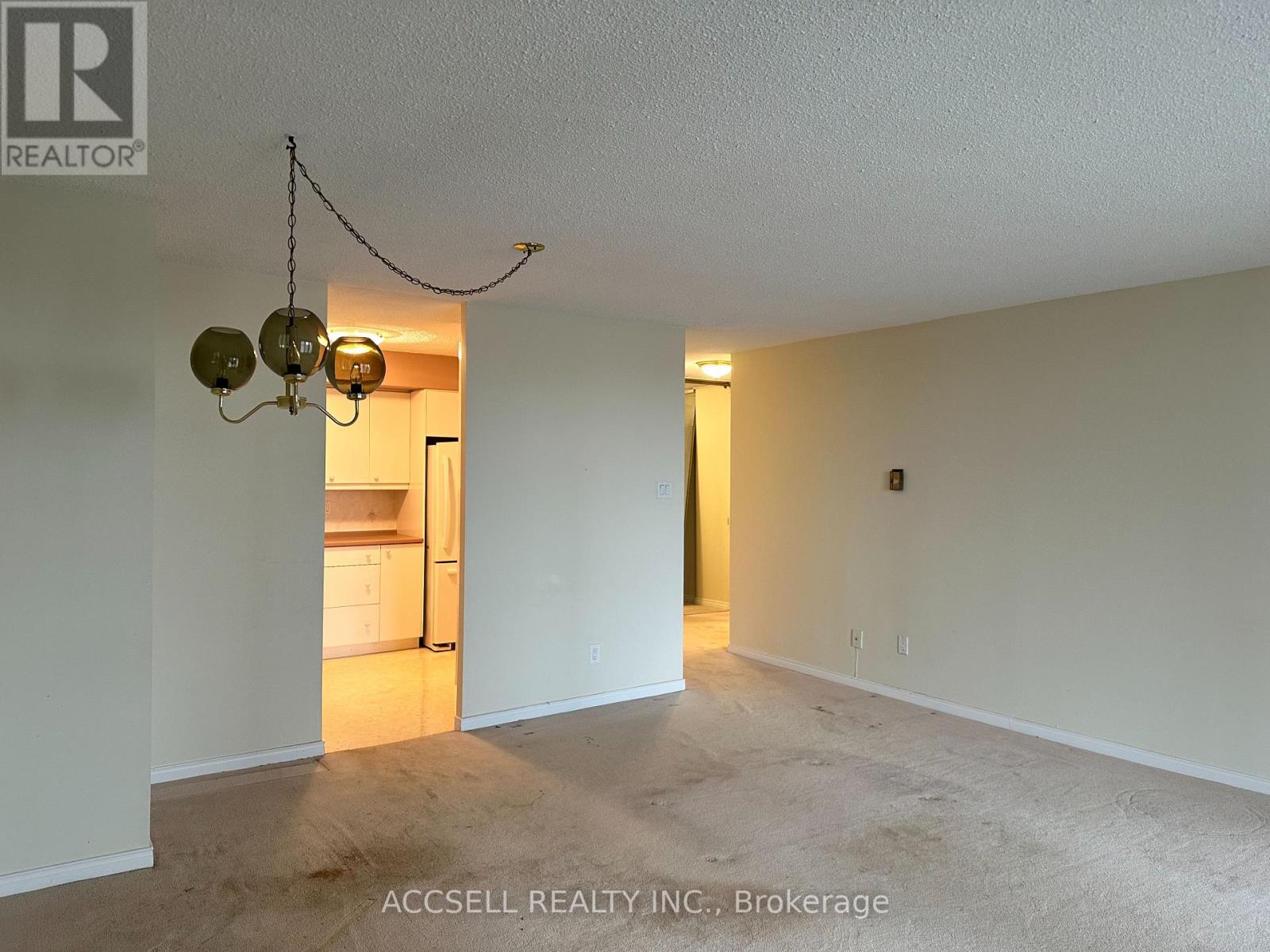 1785 Frobisher Lane N