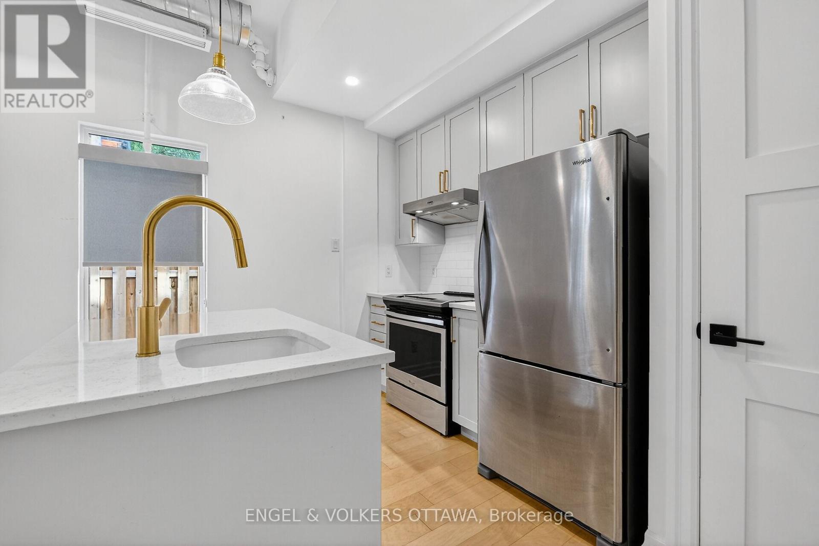 105 - 101 Pinhey Street