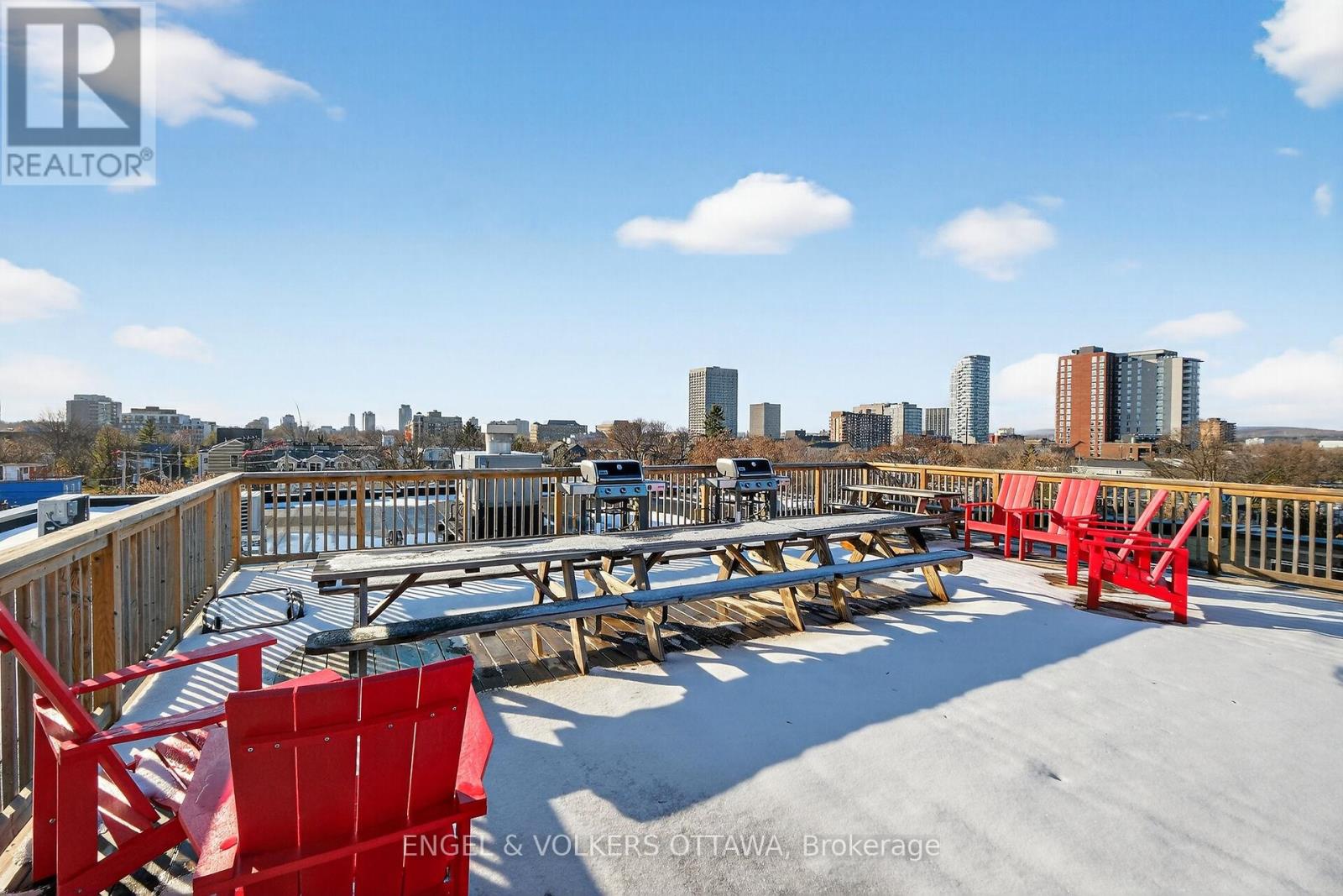 105 - 101 Pinhey Street