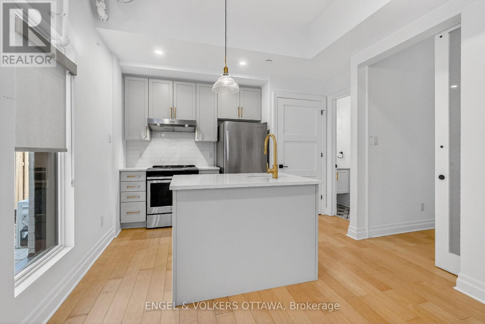 105 - 101 Pinhey Street