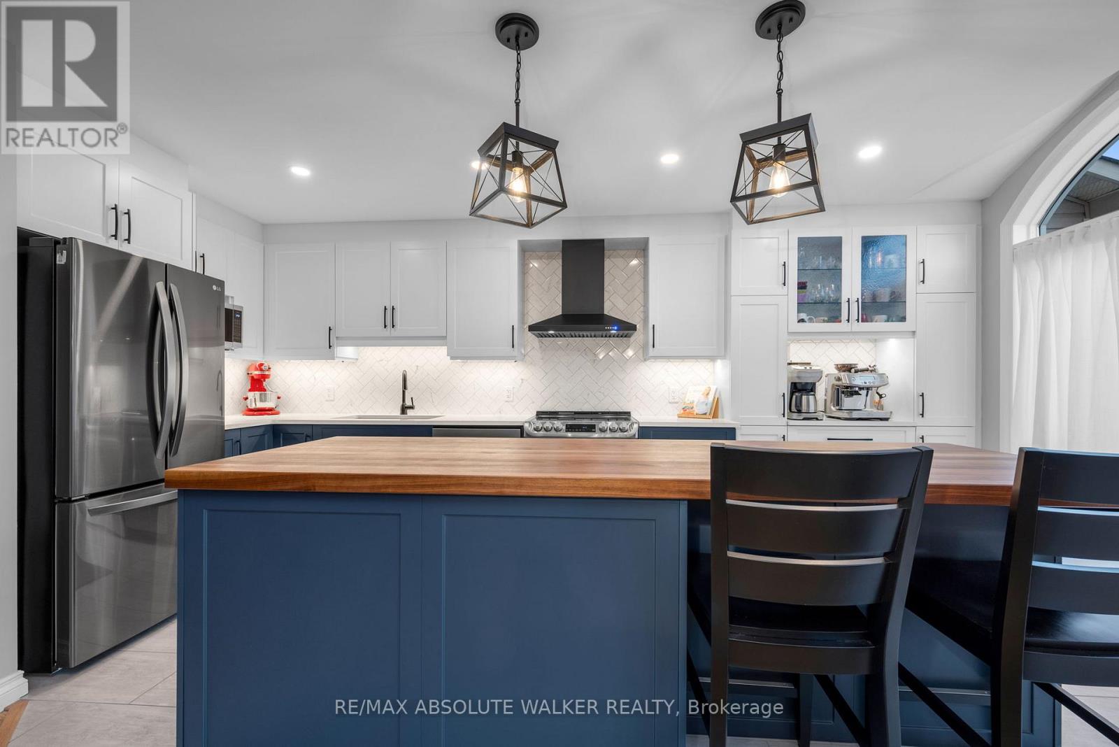 713 Carmella Crescent