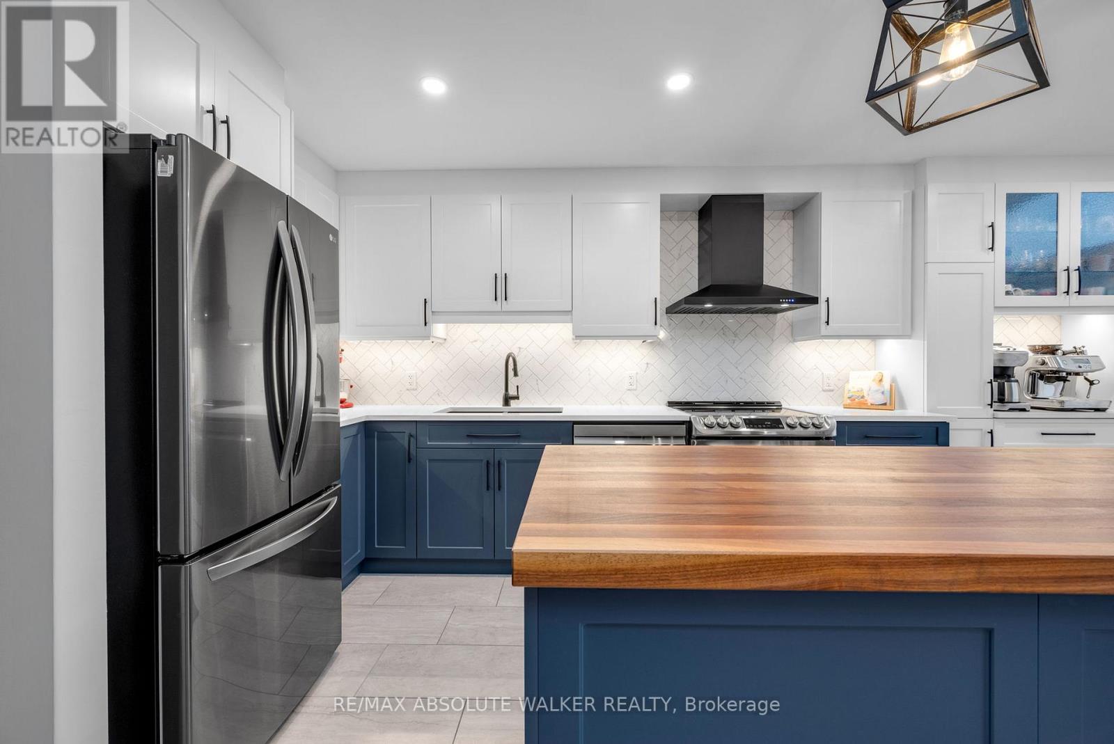 713 Carmella Crescent