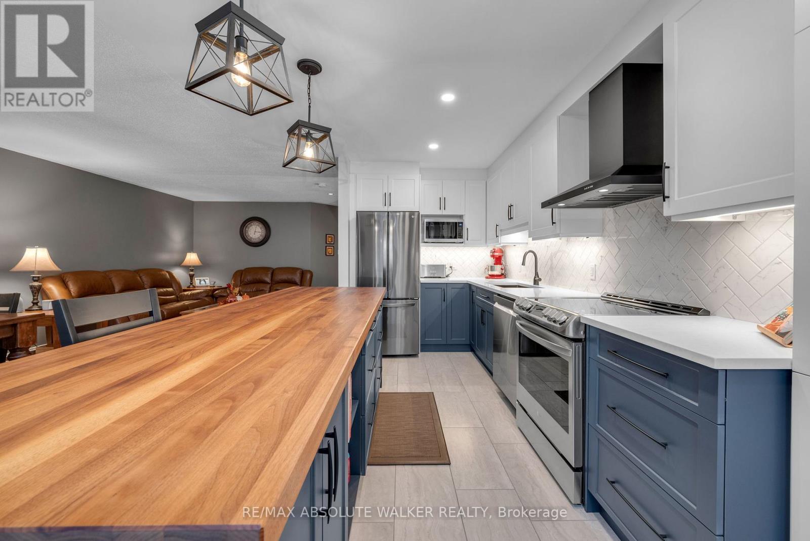 713 Carmella Crescent