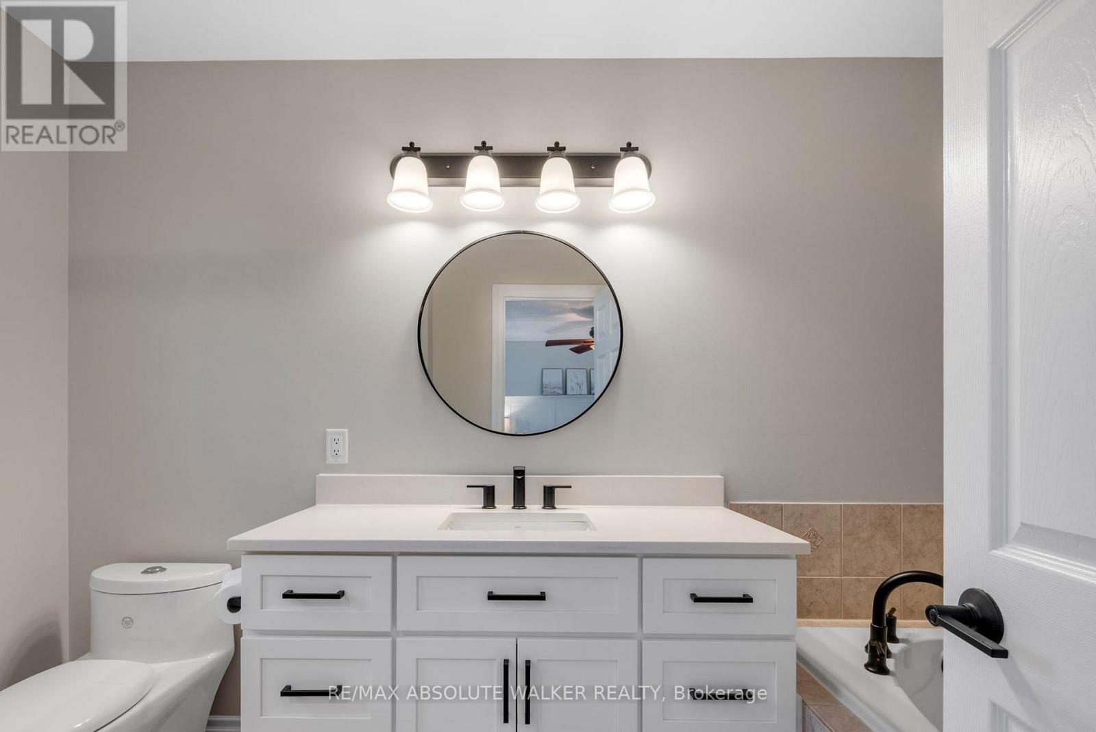 713 Carmella Crescent