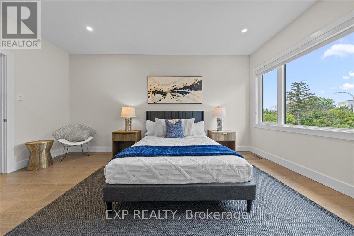 71 King George Street