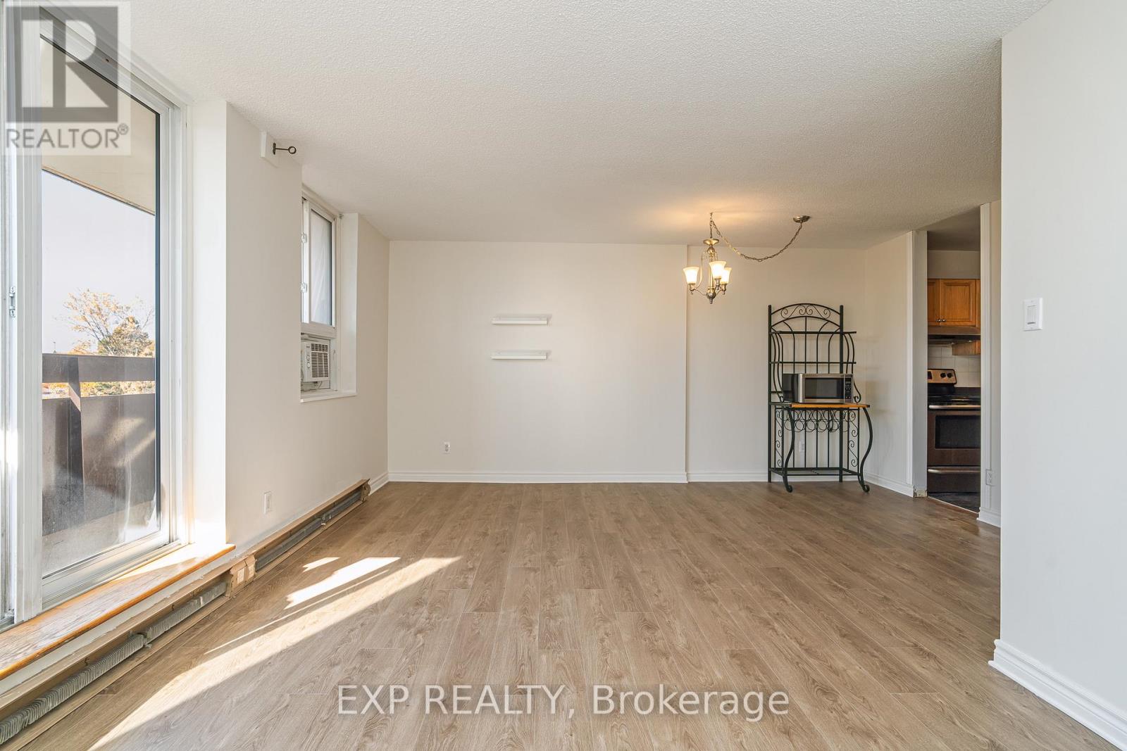 415 - 2000 Jasmine Crescent