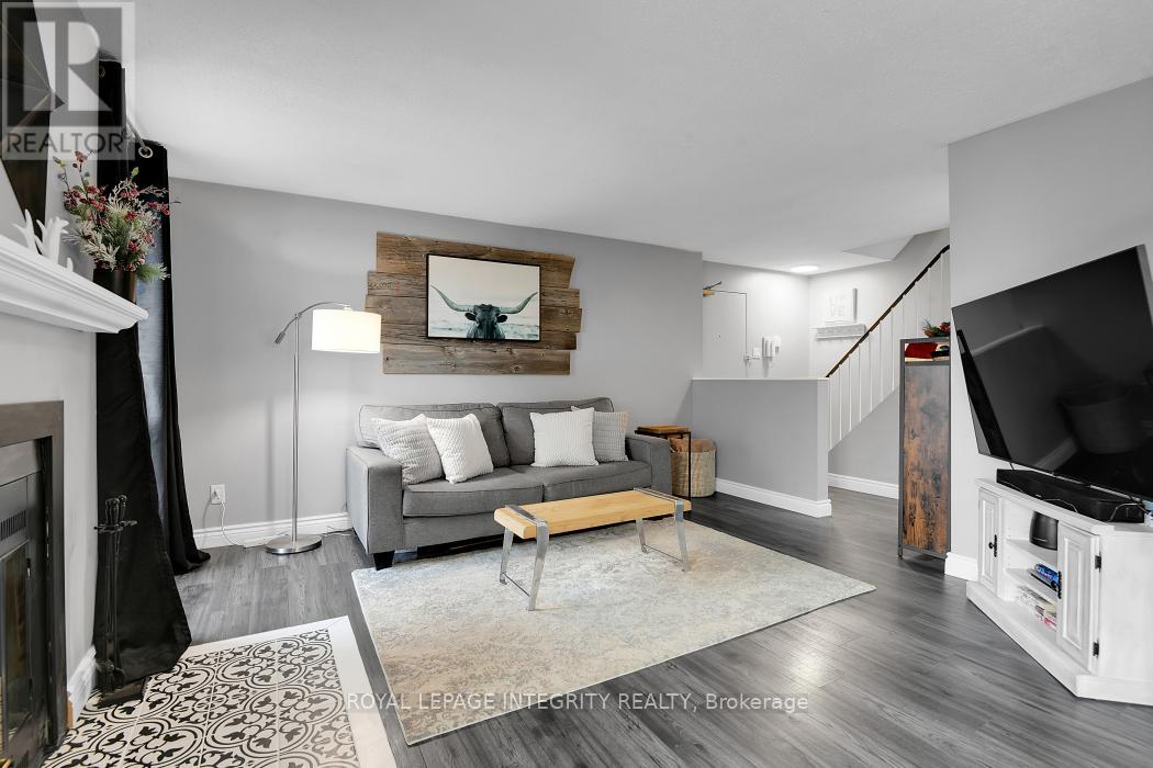 #6 - 20 Sweetbriar Circle