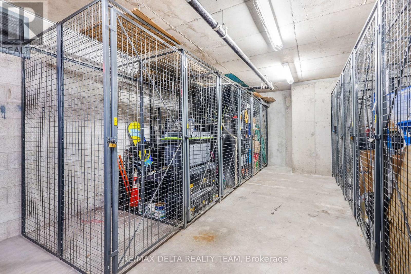 809 - 324 Laurier Avenue W