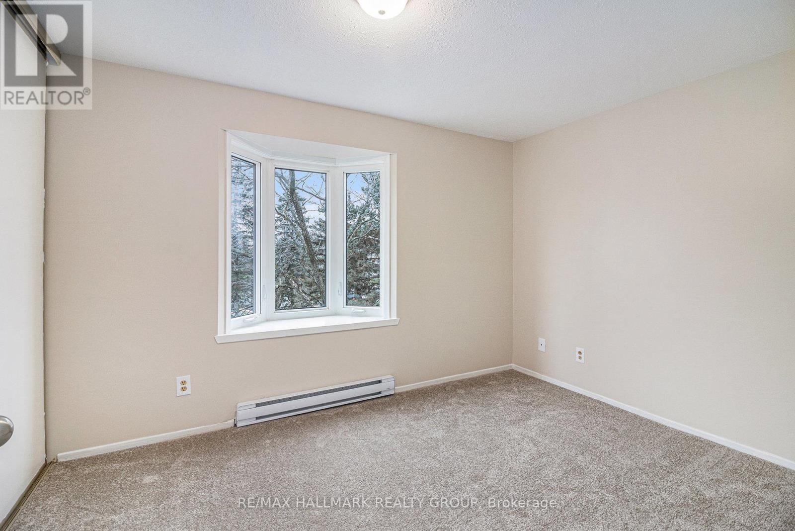 B - 6716 Jeanne D'arc Boulevard N