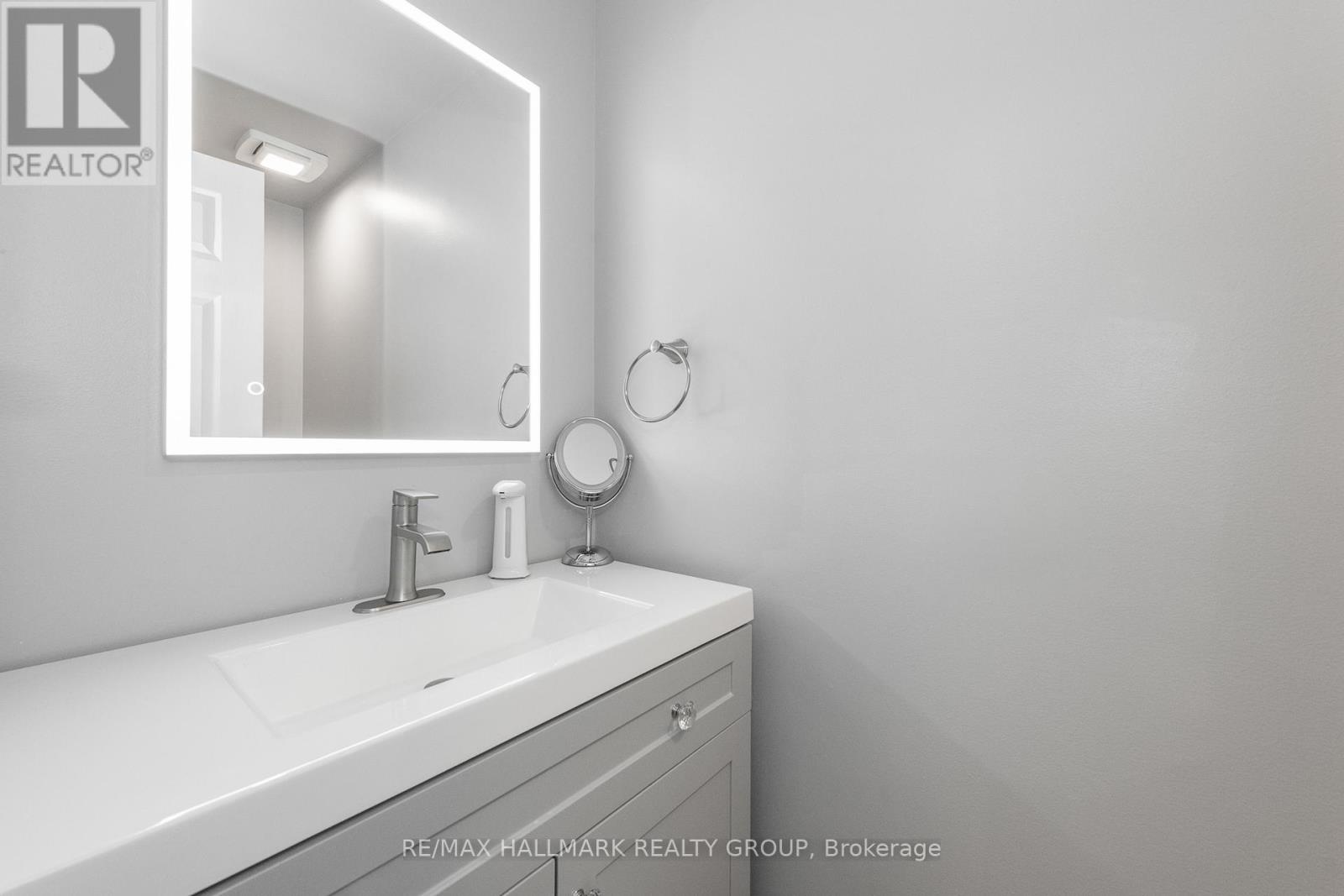 1803 Lamoureux Drive