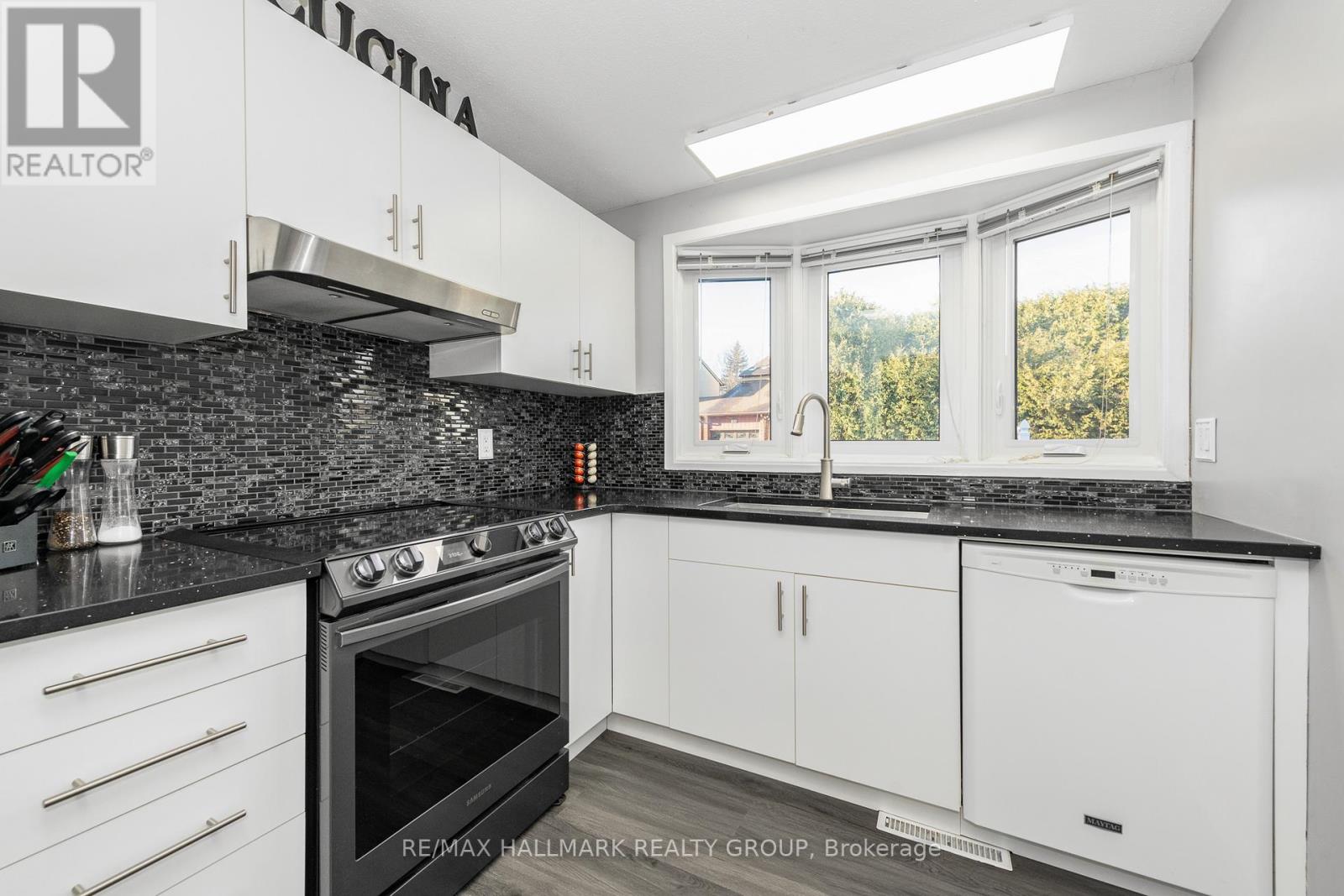 1803 Lamoureux Drive