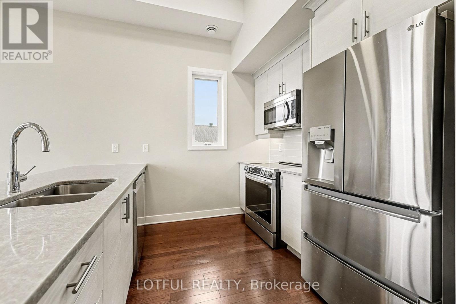 842 Ralph Hennesy Avenue