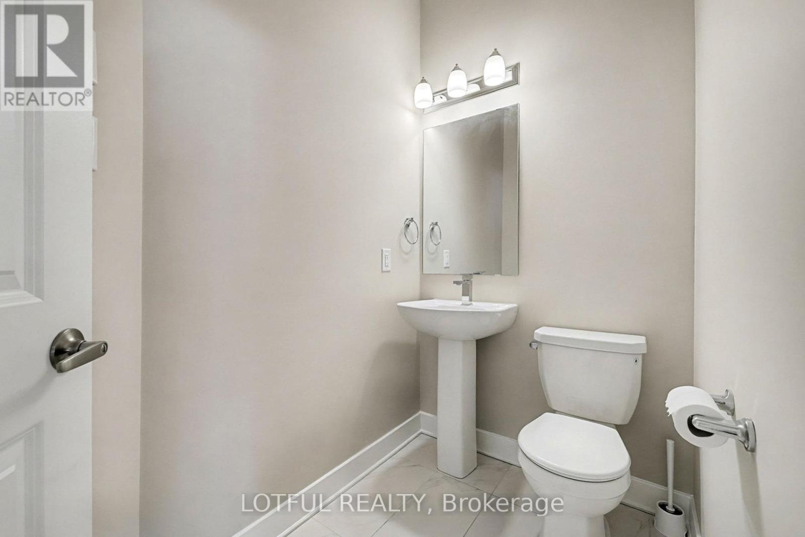 842 Ralph Hennesy Avenue