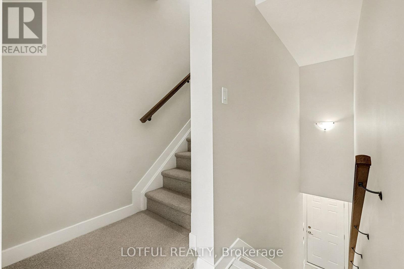 842 Ralph Hennesy Avenue