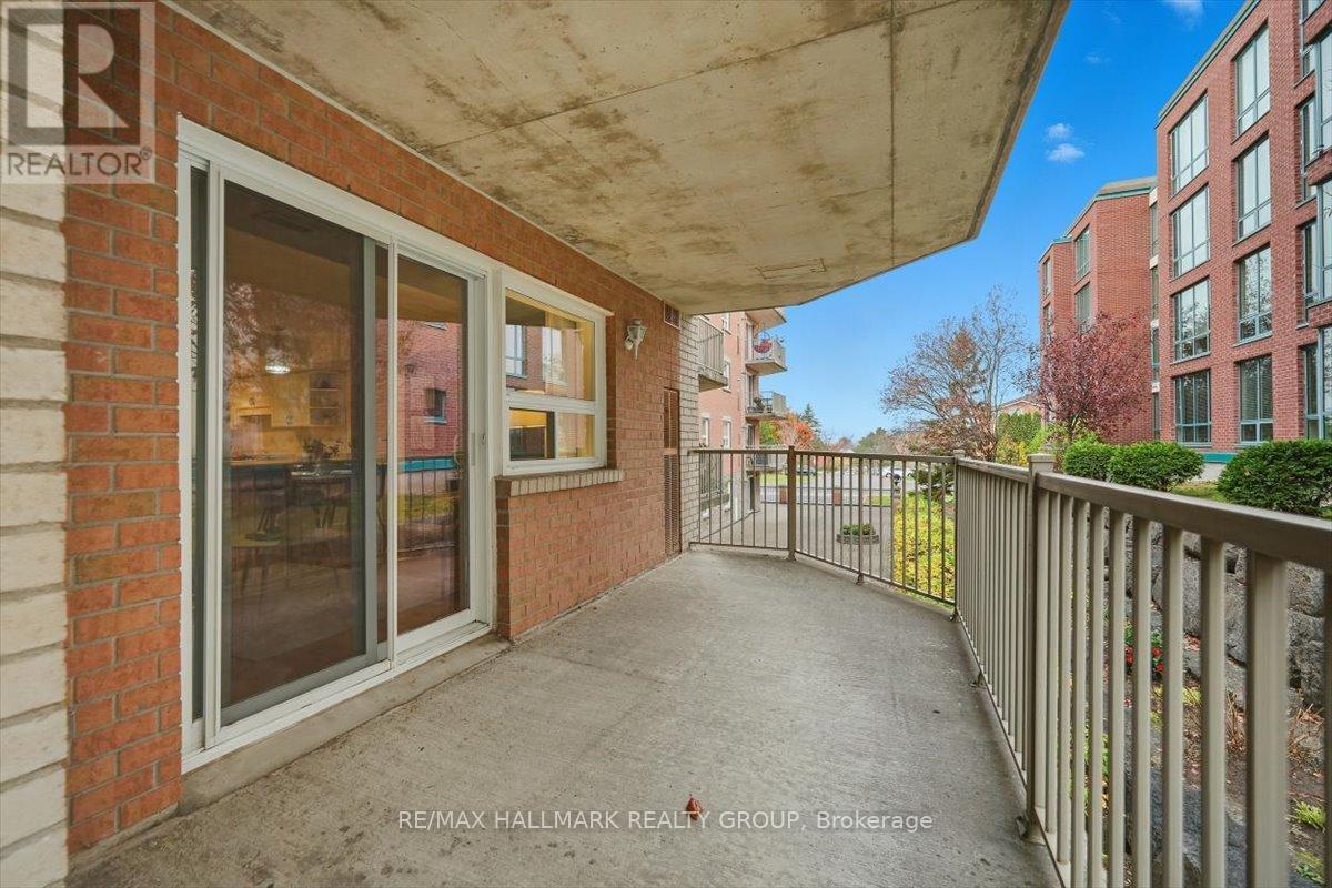 206 - 320 Centrum Boulevard