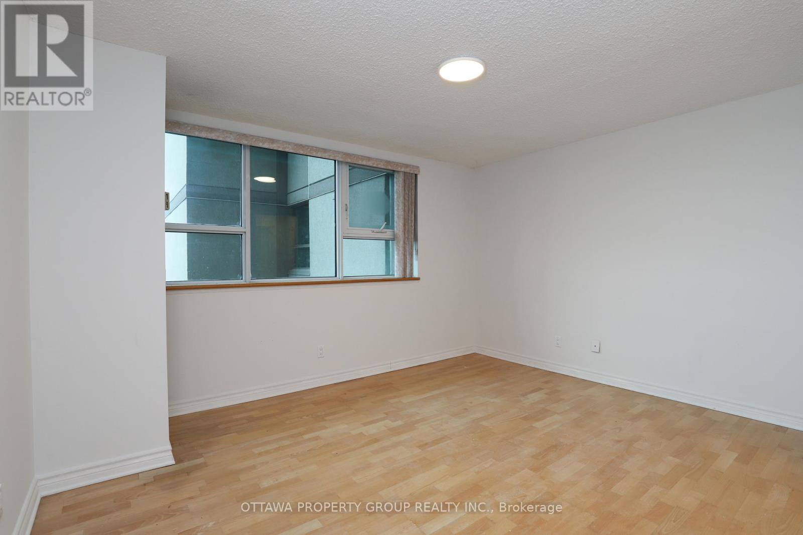 416 - 555 Brittany Drive