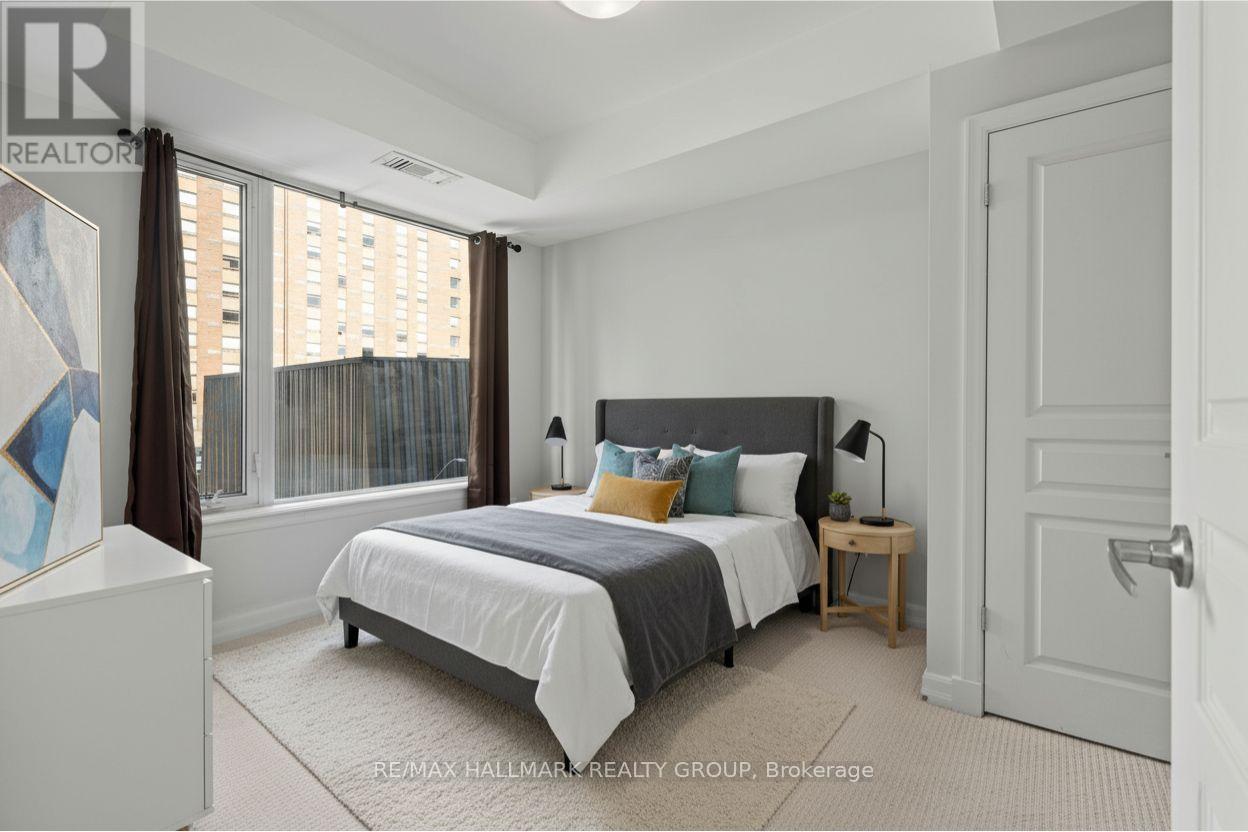 406 - 238 Besserer Street