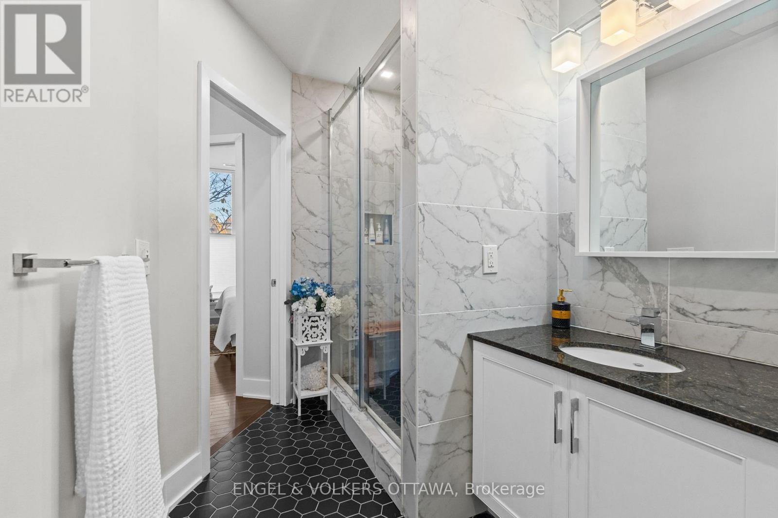 102 - 75 Cleary Avenue