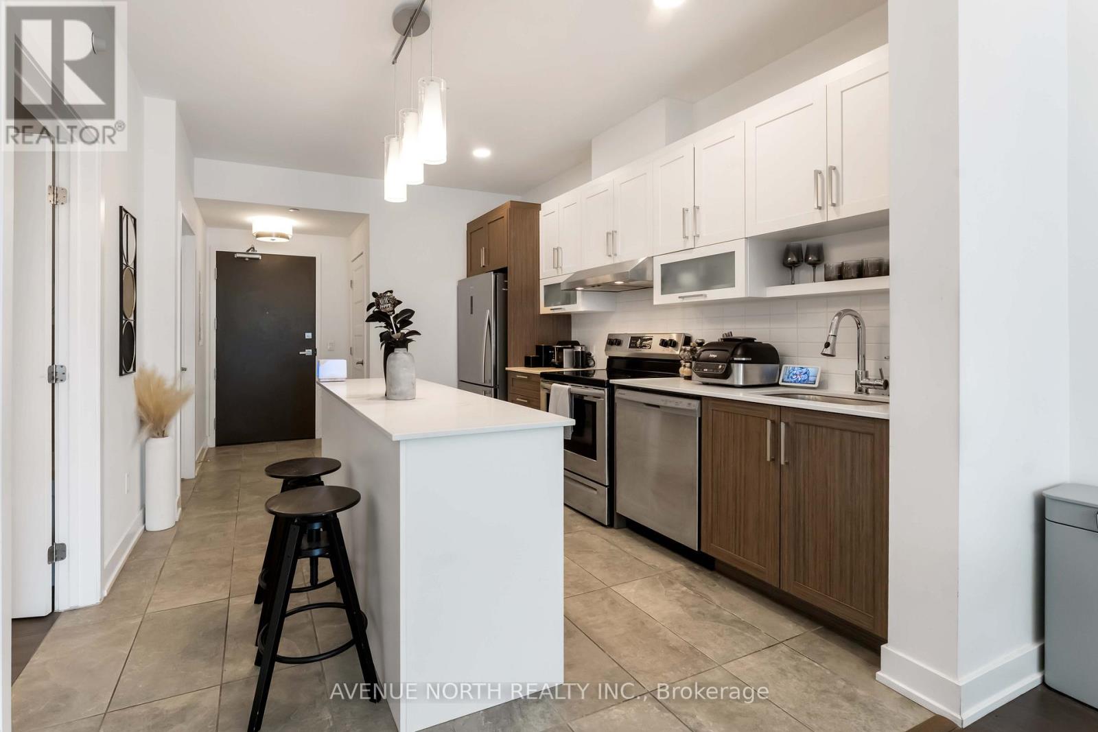 903 - 200 Inlet Private