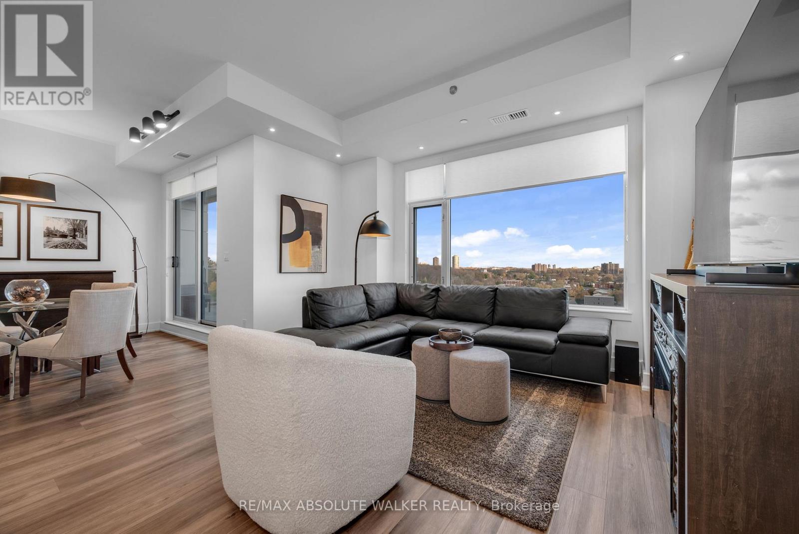 1006 - 7 Marquette Avenue