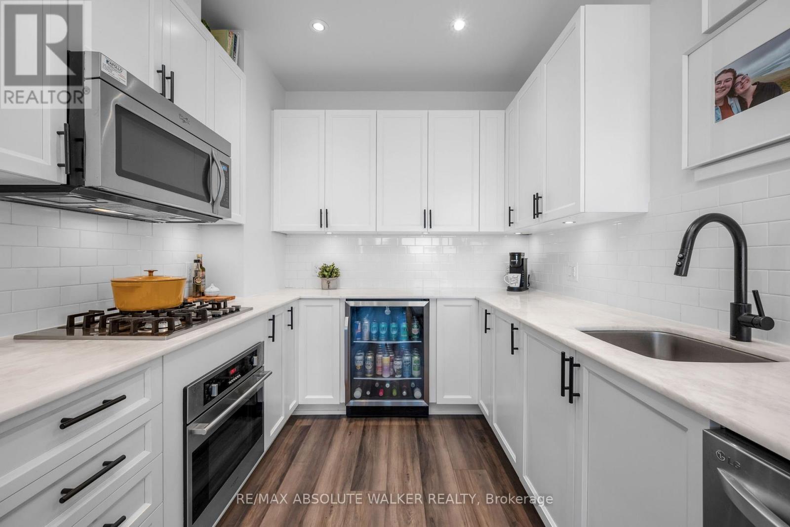 1006 - 7 Marquette Avenue