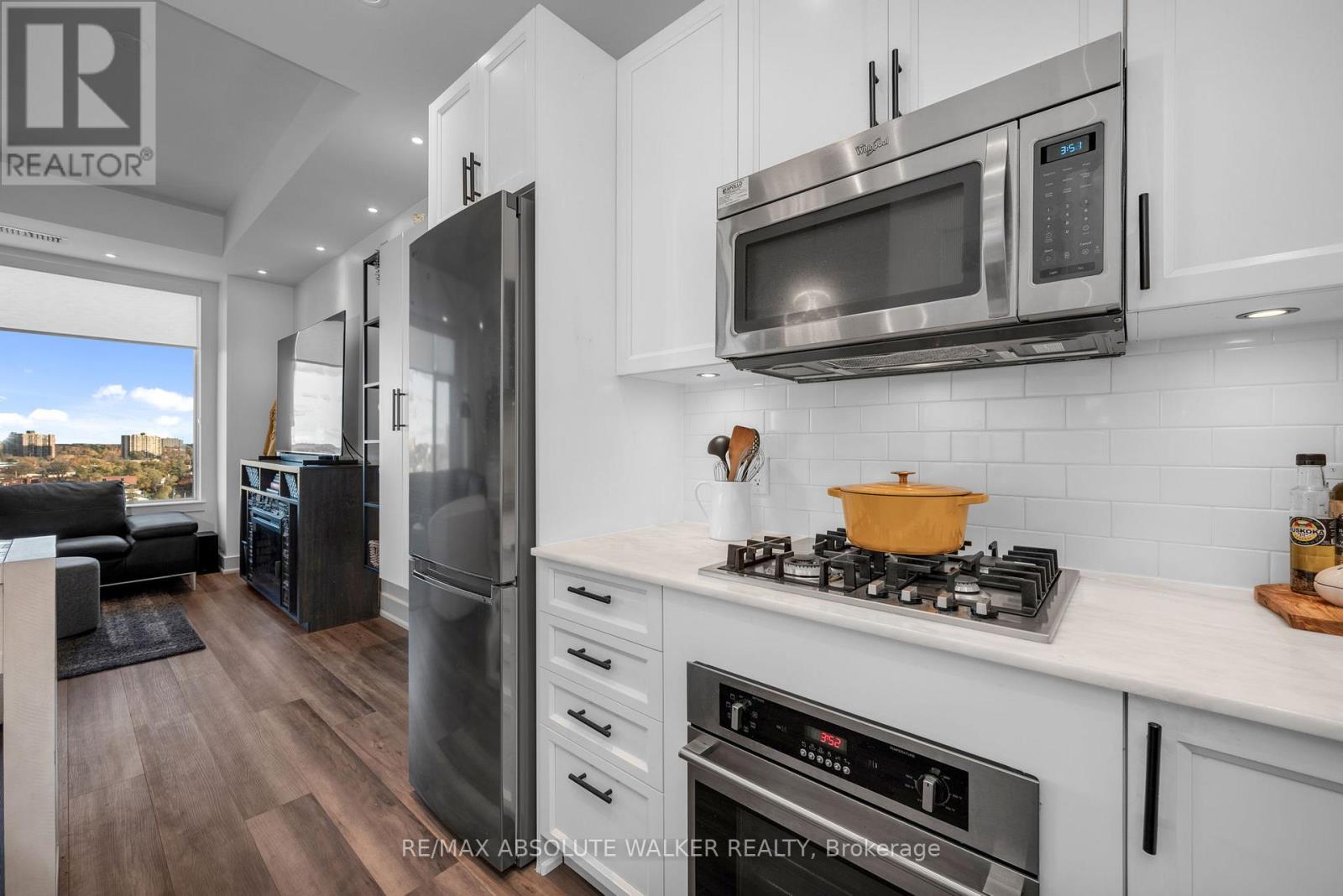 1006 - 7 Marquette Avenue