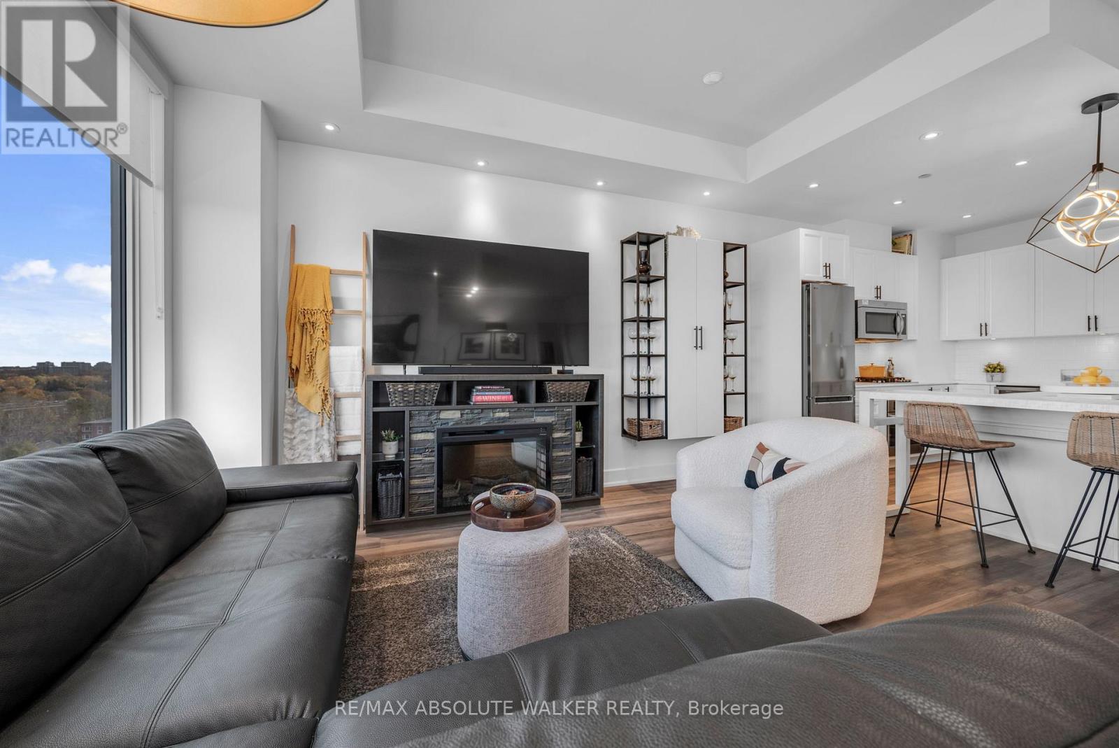 1006 - 7 Marquette Avenue