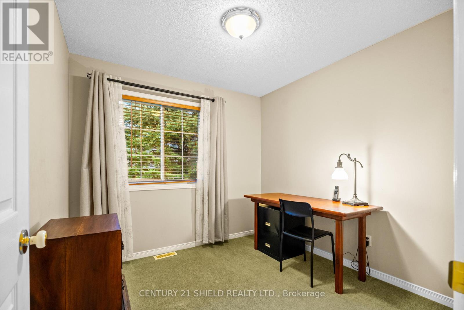 22032 Old Highway 2 Highway