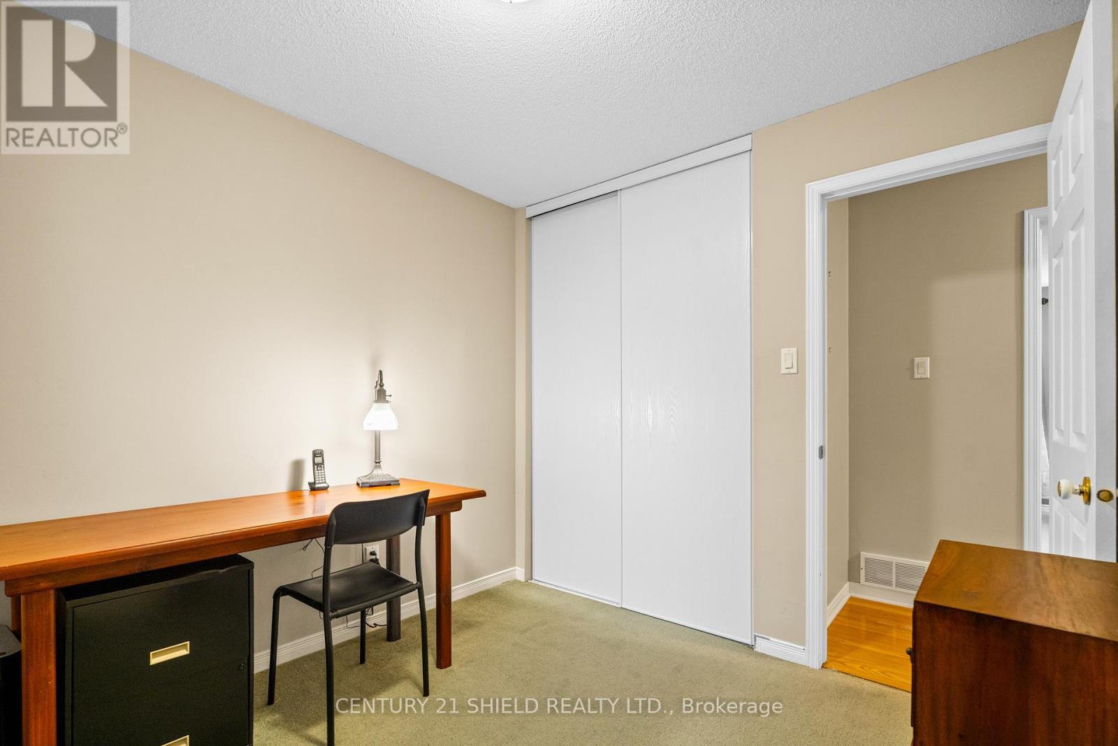 22032 Old Highway 2 Highway