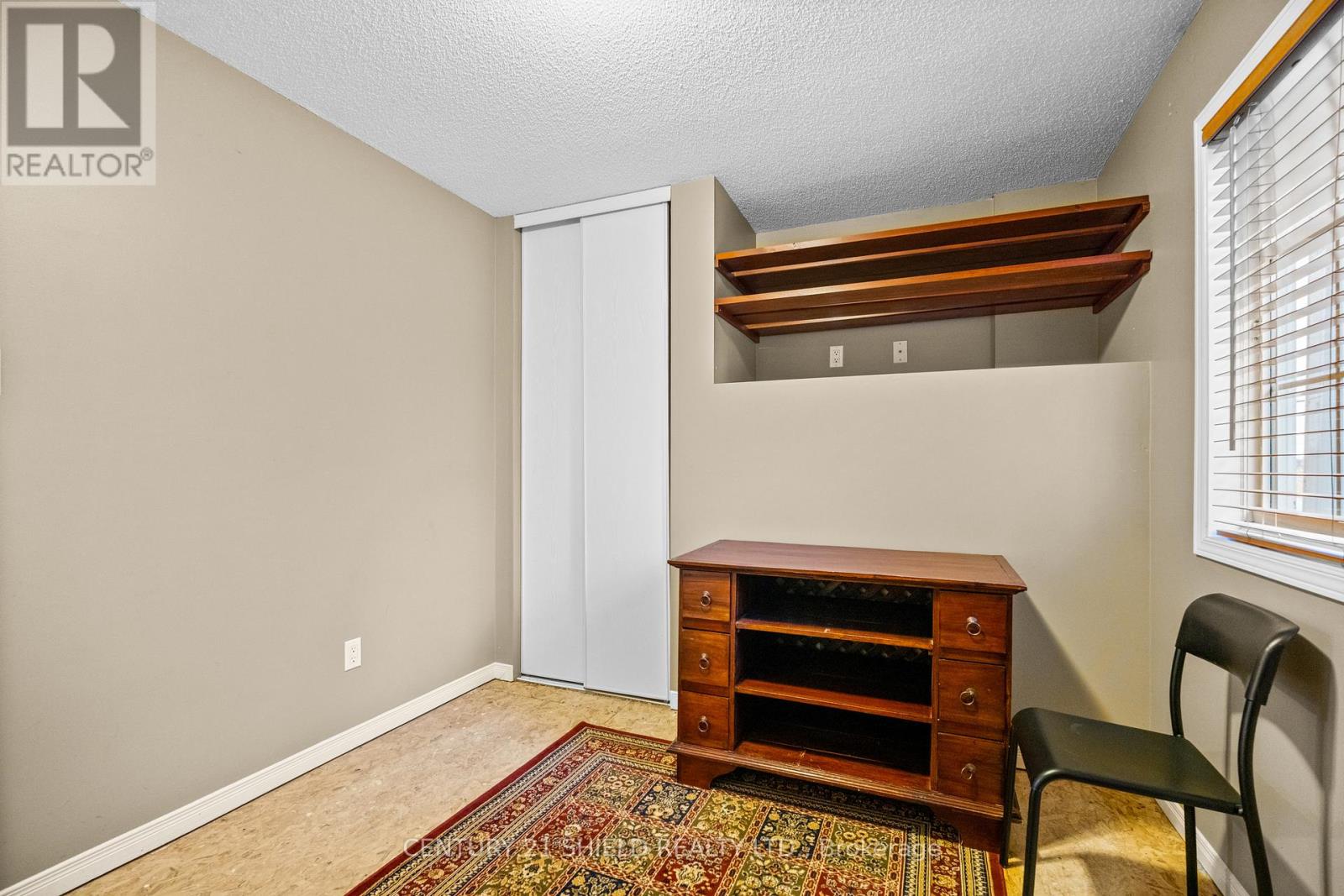 22032 Old Highway 2 Highway