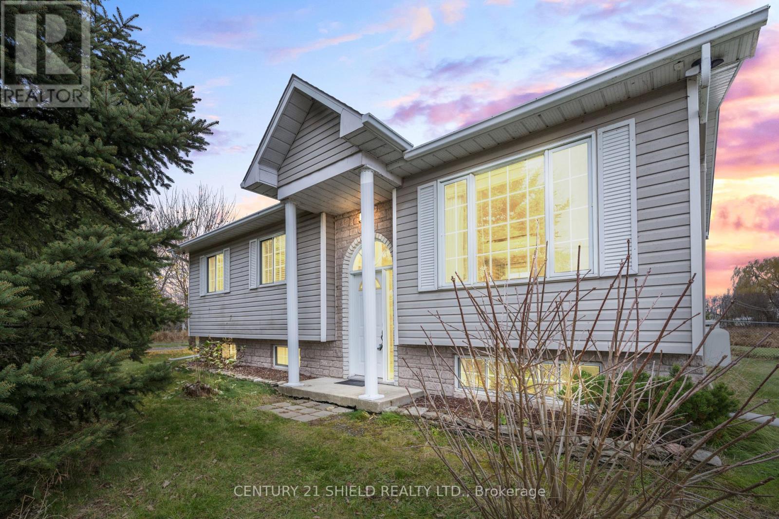 22032 Old Highway 2 Highway