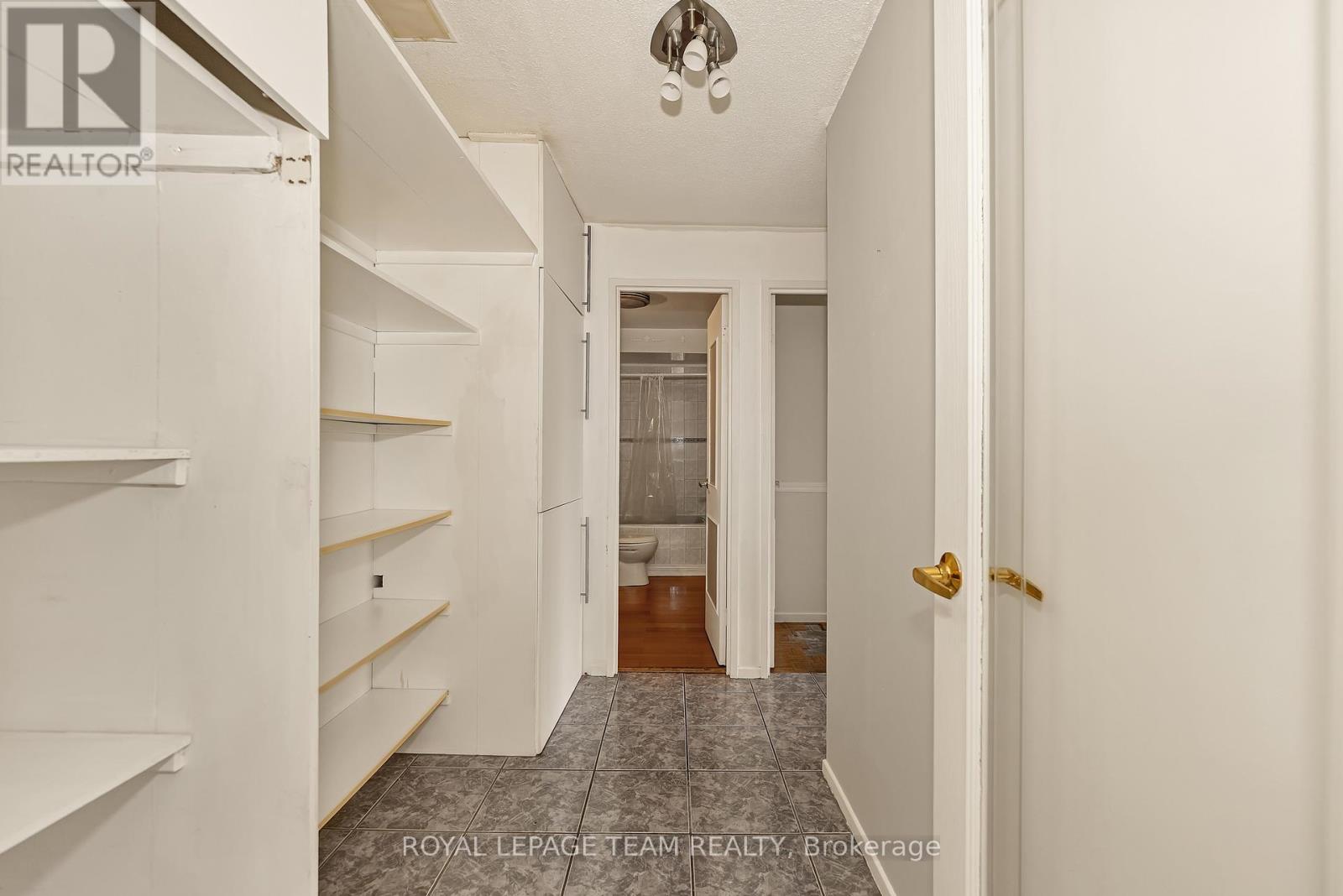 1210 - 20 Chesterton Drive