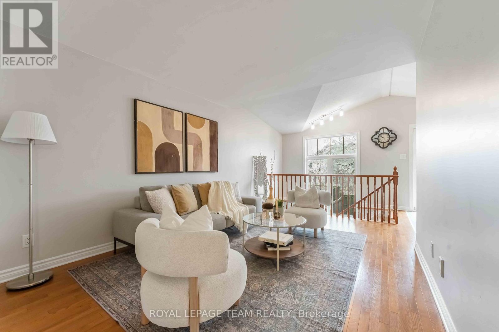 246 Tandalee Crescent