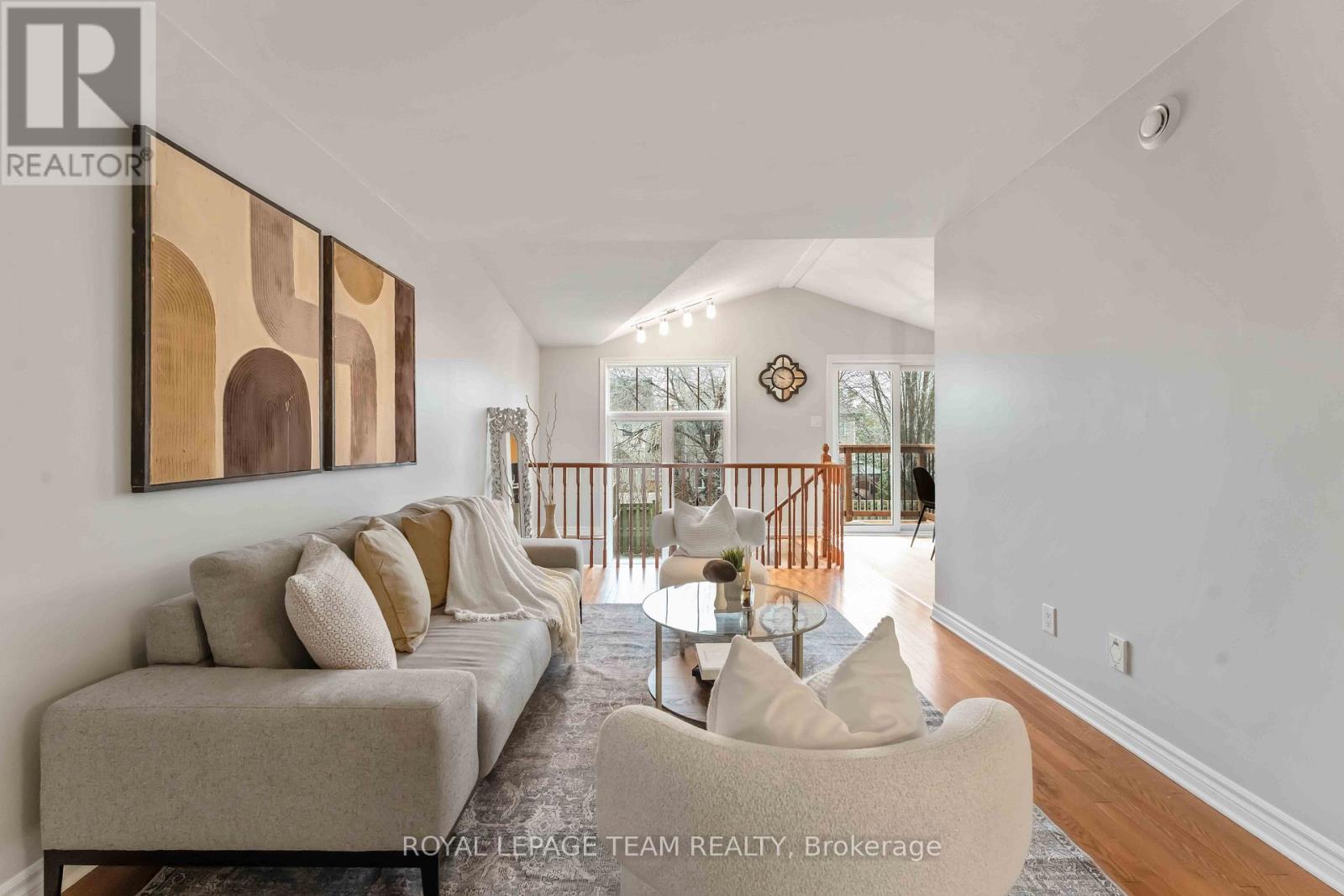 246 Tandalee Crescent