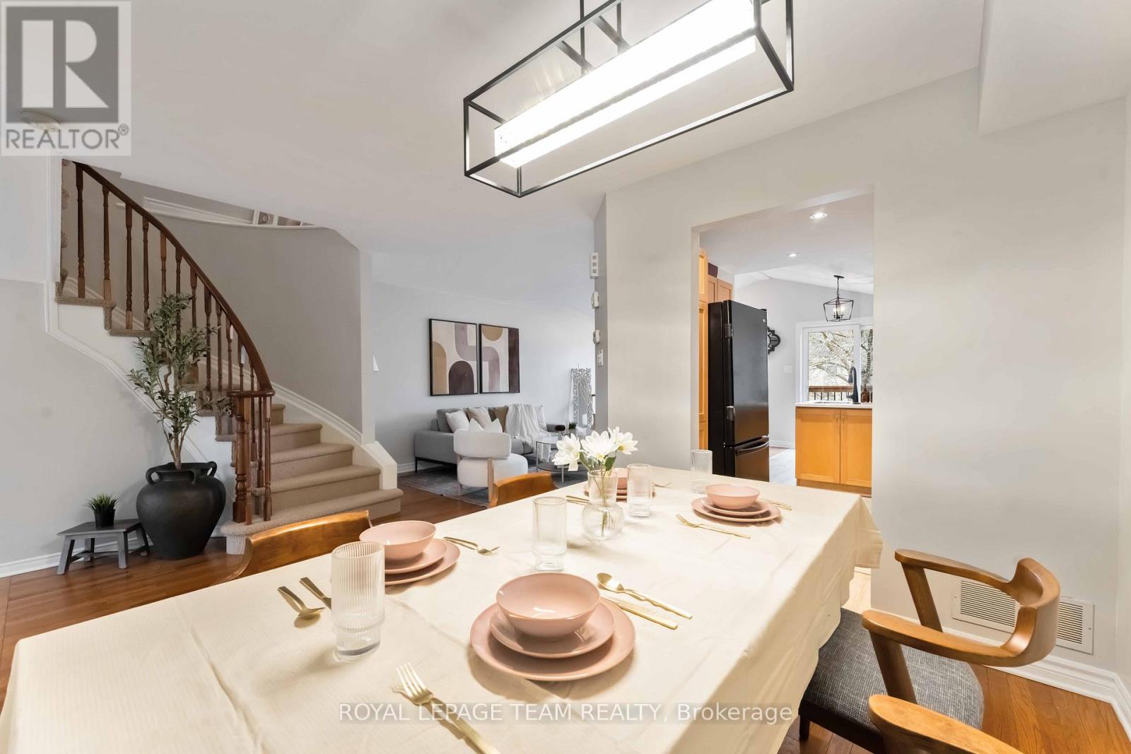 246 Tandalee Crescent